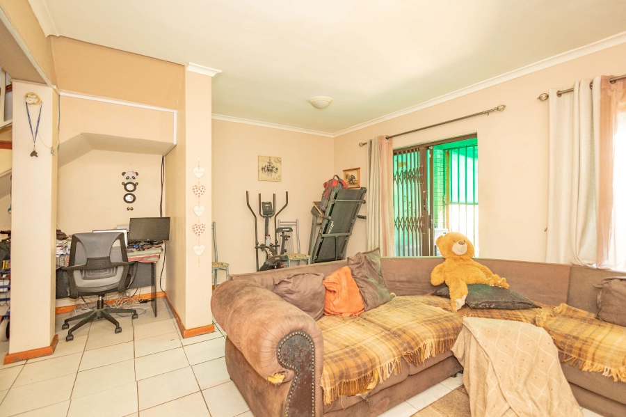 2 Bedroom Property for Sale in Labiance Estate Western Cape